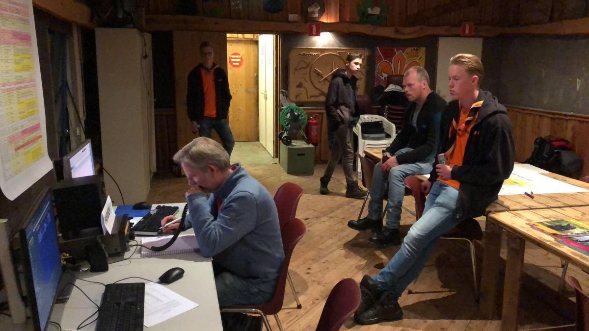 HF station PA98SDV/J scouting de Verbinding Lemelerveld