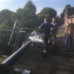 Demonteren van de antennemast